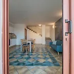 Lo Spigolo - 4 E 8 Rebirth Hospitality * Valledoria (Sardinia)
