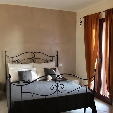 Lo Spigolo - 4 E 8 Rebirth Hospitality *