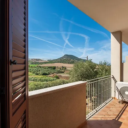 Lo Spigolo - 4 E 8 Rebirth Hospitality Apartment *