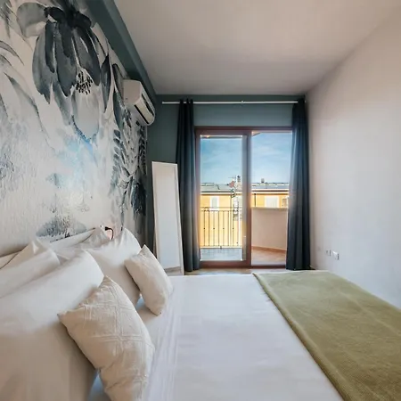 Apartment Lo Spigolo - 4 E 8 Rebirth Hospitality *