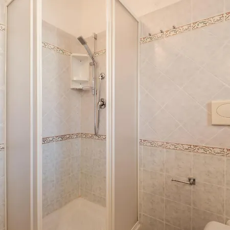 Apartment Lo Spigolo - 4 E 8 Rebirth Hospitality *