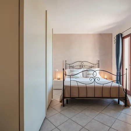 Lo Spigolo - 4 E 8 Rebirth Hospitality *