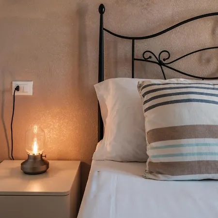 Apartment Lo Spigolo - 4 E 8 Rebirth Hospitality