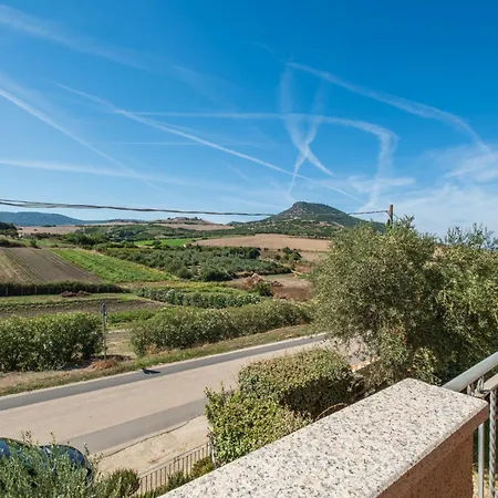 Lo Spigolo - 4 E 8 Rebirth Hospitality Apartment *