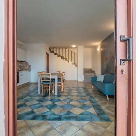 Lo Spigolo - 4 E 8 Rebirth Hospitality * Valledoria (Sardinia)